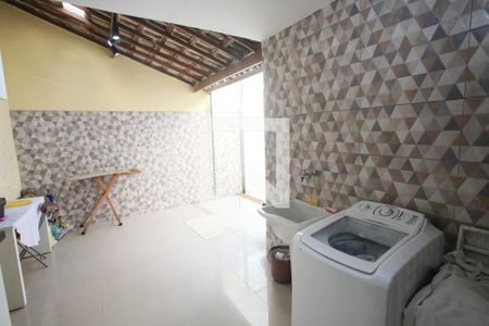 Casa à venda com 120m², 3 quartos e 1 vagaÁrea de Serviço