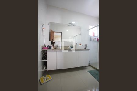 Casa à venda com 120m², 3 quartos e 1 vagaBanheiro da Suíte 1