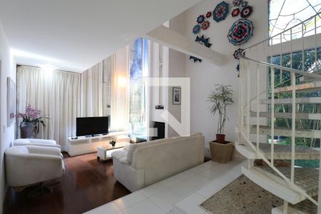 Sala de TV de casa à venda com 6 quartos, 247m² em Pompeia, São Paulo