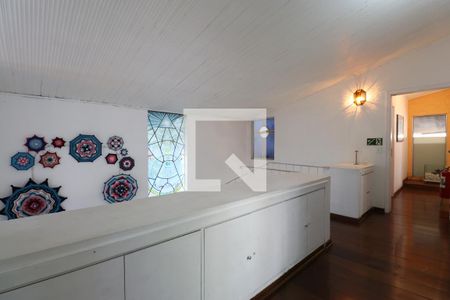 Casa à venda com 247m², 6 quartos e 4 vagasCorredor