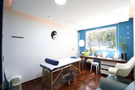 Casa à venda com 247m², 6 quartos e 4 vagasÁrea comum