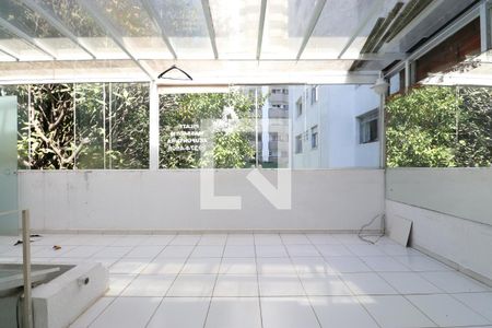 Casa à venda com 247m², 6 quartos e 4 vagasVista do Quarto 1