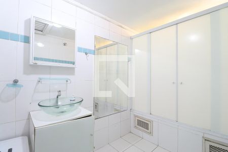 Casa à venda com 247m², 6 quartos e 4 vagasBanheiro 1