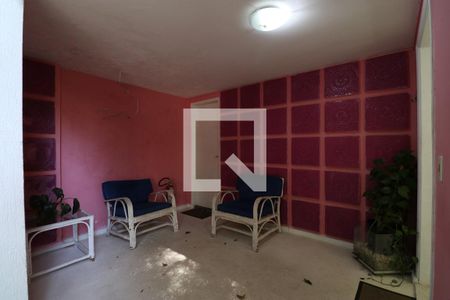 Casa à venda com 247m², 6 quartos e 4 vagasHall