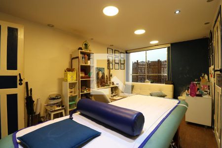 Casa à venda com 247m², 6 quartos e 4 vagasÁrea comum