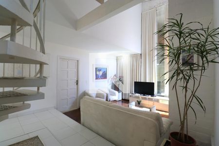 Sala de TV de casa à venda com 6 quartos, 247m² em Pompeia, São Paulo