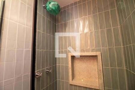 Banheiro de kitnet/studio para alugar com 1 quarto, 28m² em Jardim das Acacias, São Paulo