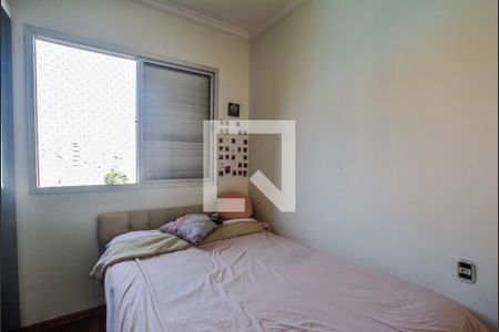 Apartamento à venda com 130m², 4 quartos e 1 vagaQuarto 2