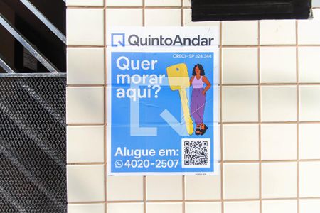 Plaquinha fachada  de apartamento para alugar com 1 quarto, 35m² em Jardim Lideranca, São Paulo