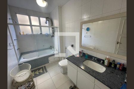 Apartamento à venda com 185m², 4 quartos e 1 vaga Apartamento à venda com 185m², 4 quartos e 1 vagaBanheiro 1