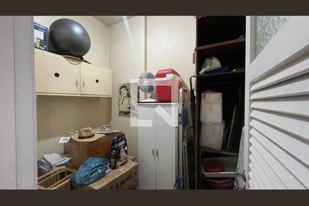 Apartamento à venda com 185m², 4 quartos e 1 vaga Apartamento à venda com 185m², 4 quartos e 1 vagaQuarto de Serviço