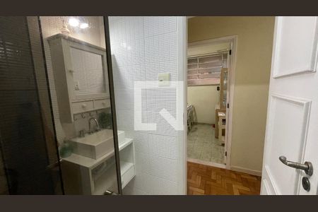 Apartamento à venda com 185m², 4 quartos e 1 vaga Apartamento à venda com 185m², 4 quartos e 1 vagaBanheiro 2