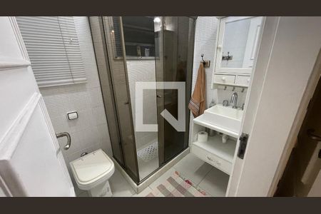 Apartamento à venda com 185m², 4 quartos e 1 vaga Apartamento à venda com 185m², 4 quartos e 1 vagaBanheiro 2