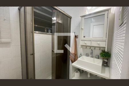 Apartamento à venda com 185m², 4 quartos e 1 vaga Apartamento à venda com 185m², 4 quartos e 1 vagaBanheiro 2
