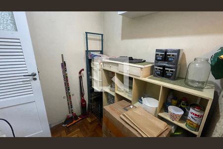 Apartamento à venda com 185m², 4 quartos e 1 vaga Apartamento à venda com 185m², 4 quartos e 1 vagaQuarto de Serviço