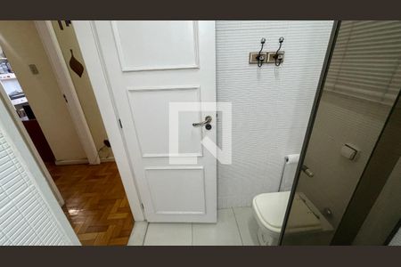 Apartamento à venda com 185m², 4 quartos e 1 vaga Apartamento à venda com 185m², 4 quartos e 1 vagaBanheiro 2