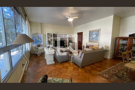 Apartamento à venda com 185m², 4 quartos e 1 vaga Apartamento à venda com 185m², 4 quartos e 1 vagaSala