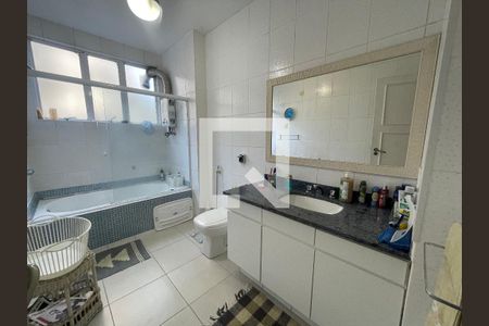 Apartamento à venda com 185m², 4 quartos e 1 vaga Apartamento à venda com 185m², 4 quartos e 1 vagaBanheiro 1