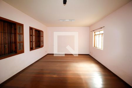 Casa à venda com 4 quartos, 323m² em Dona Clara, Belo Horizonte