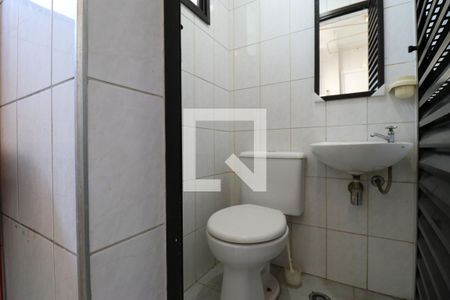 Lavabo de Serviço de apartamento à venda com 3 quartos, 200m² em Perdizes, São Paulo