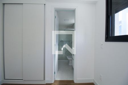 Apartamento à venda com 65m², 2 quartos e 2 vagas Apartamento à venda com 65m², 2 quartos e 2 vagasBanheiro da Suíte 1