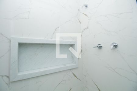 Apartamento à venda com 65m², 2 quartos e 2 vagas Apartamento à venda com 65m², 2 quartos e 2 vagasBanheiro da Suíte 1