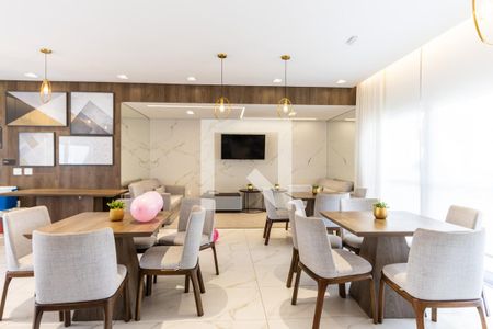 Apartamento à venda com 83m², 2 quartos e 1 vagaÁrea comum