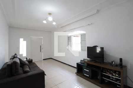 Sala de casa à venda com 3 quartos, 360m² em Santa Monica, Belo Horizonte