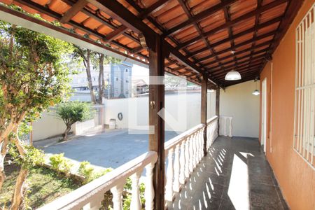 Casa à venda com 360m², 3 quartos e 7 vagasVaranda