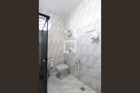 Casa à venda com 360m², 3 quartos e 7 vagasBanheiro da Suite