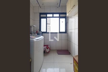 Apartamento à venda com 83m², 3 quartos e 2 vagas Apartamento à venda com 83m², 3 quartos e 2 vagasÁrea de Serviço