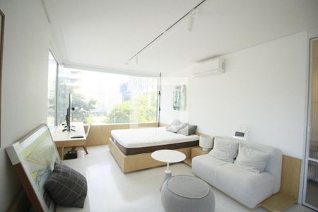 Sala de kitnet/studio para alugar com 1 quarto, 30m² em Vila Nova Conceição, São Paulo