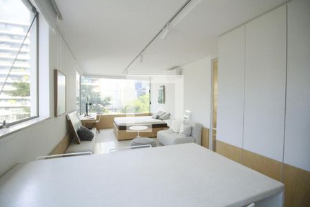 Entrada de kitnet/studio para alugar com 1 quarto, 30m² em Vila Nova Conceição, São Paulo