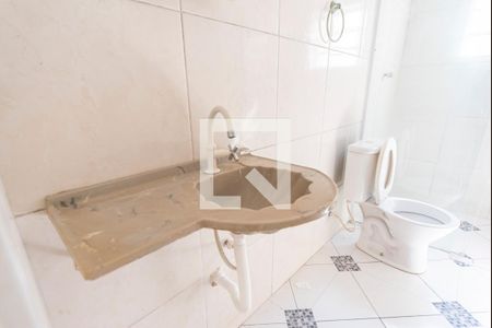 Banheiro  de casa para alugar com 1 quarto, 55m² em Vila Joao Ramalho, Santo André