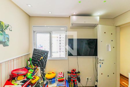 Apartamento à venda com 130m², 4 quartos e 2 vagasQuarto 2