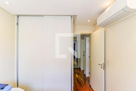 Apartamento à venda com 130m², 4 quartos e 2 vagasQuarto 3