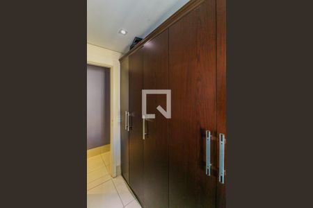 Apartamento à venda com 130m², 4 quartos e 2 vagasQuarto 1