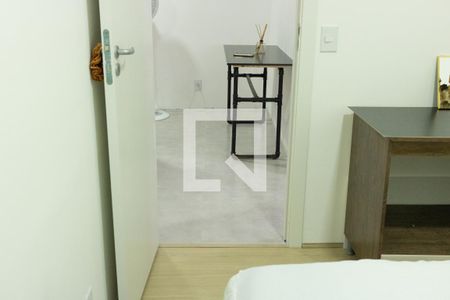 Quarto 1 de apartamento para alugar com 2 quartos, 54m² em São Cristóvão, Rio de Janeiro