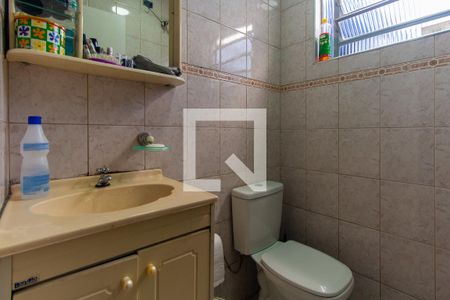 Casa à venda com 300m², 3 quartos e 3 vagasBanheiro 2