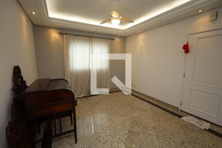 Sala de TV de casa de condomínio à venda com 3 quartos, 136m² em Vila Scarpelli, Santo André