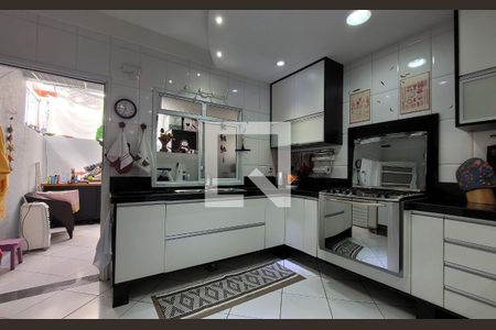 Casa à venda com 130m², 3 quartos e 2 vagasCozinha