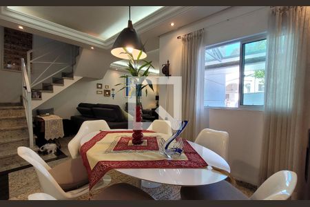 Sala de casa para alugar com 3 quartos, 130m² em Vila Scarpelli, Santo André