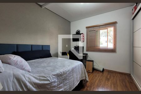 Quarto de casa para alugar com 3 quartos, 130m² em Vila Scarpelli, Santo André
