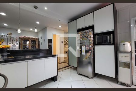 Casa à venda com 130m², 3 quartos e 2 vagasCozinha