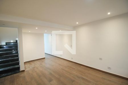 Sala de casa à venda com 2 quartos, 162m² em Pari, São Paulo