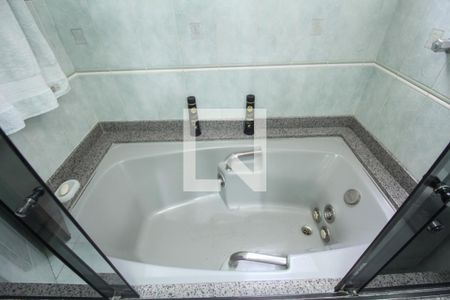 Apartamento à venda com 161m², 3 quartos e 3 vagas Apartamento à venda com 161m², 3 quartos e 3 vagasBanheiro 1