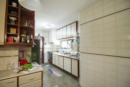 Apartamento à venda com 161m², 3 quartos e 3 vagas Apartamento à venda com 161m², 3 quartos e 3 vagasCozinha