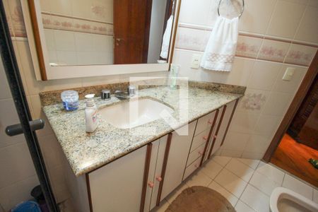 Apartamento à venda com 161m², 3 quartos e 3 vagas Apartamento à venda com 161m², 3 quartos e 3 vagasBanheiro 2