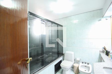 Apartamento à venda com 161m², 3 quartos e 3 vagas Apartamento à venda com 161m², 3 quartos e 3 vagasBanheiro 1