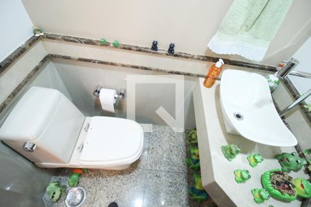 Apartamento à venda com 161m², 3 quartos e 3 vagas Apartamento à venda com 161m², 3 quartos e 3 vagasLavabo